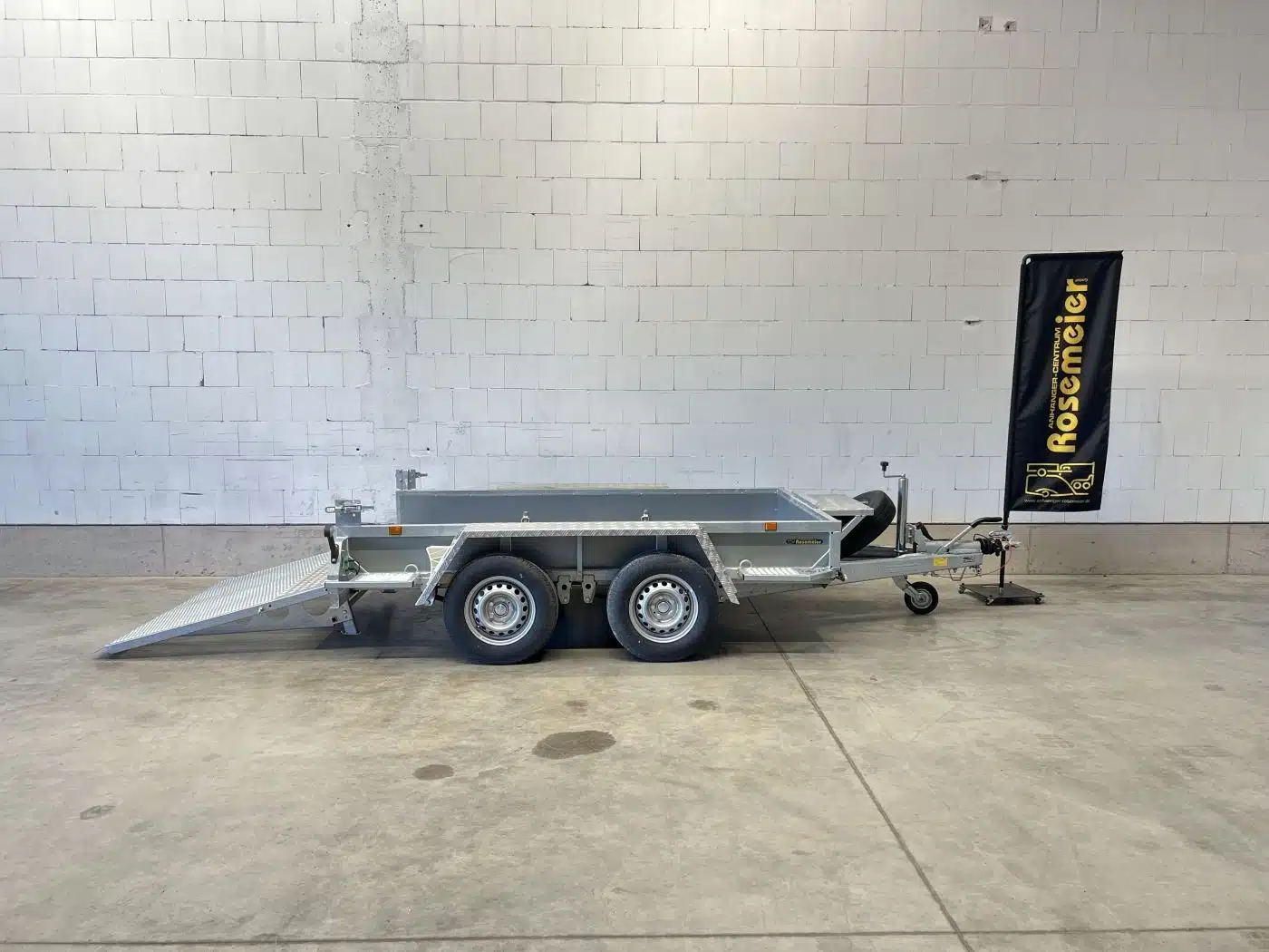 Variant 2715 M2 Maschinentransporter, 2,7 t zulässiges Gesamtgewicht